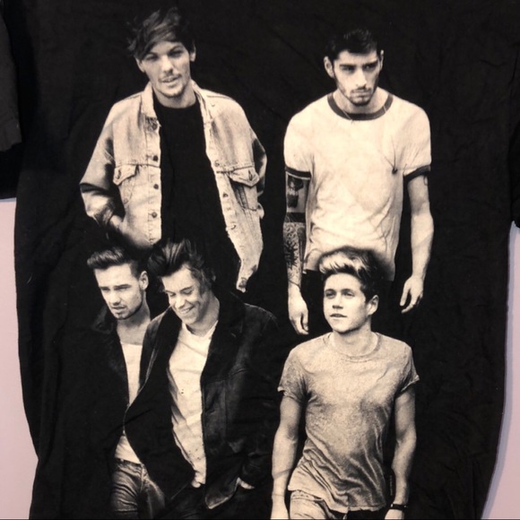 Hot Topic Tops - One Direction T-shirt